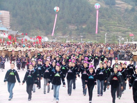 震撼人心的雷山苗年节图