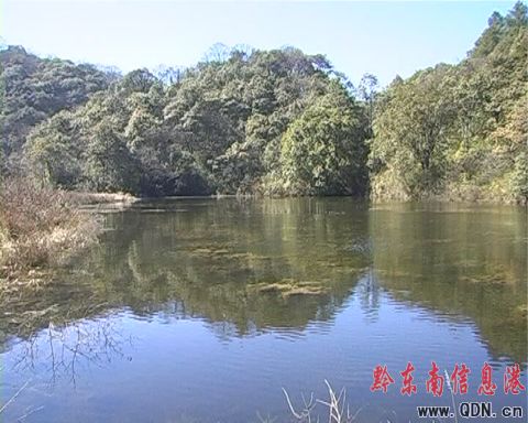 深山藏秀黑水潭 世外桃源迷人处(图)