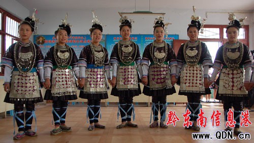 小黄侗族大歌姐妹合唱团 载誉归来(图)