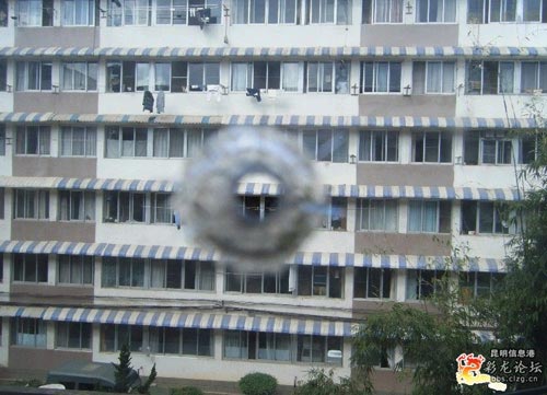 云南大学3间学生宿舍遭枪击(组图)