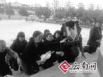 3名青年酒后感觉无聊上街砍人致1人中7刀死亡
