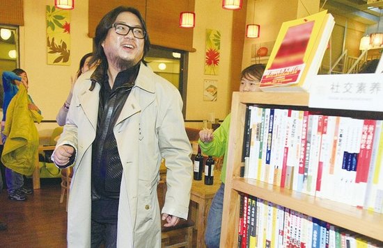 柴静专访高晓松服刑时生活:狱友很照顾我(图)