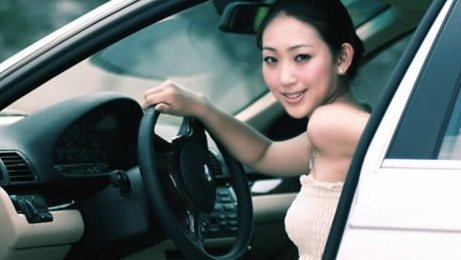 德国调查发现:胸大致女性倒车技术差