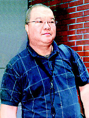 金庸之子现在事业是吃喝玩乐:父亲身体不错