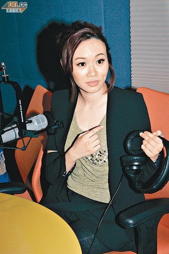 杨思琦笑言一个已够。