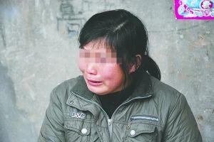 谈起丈夫被害,沈晓云禁不住潸然泪下