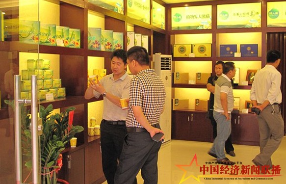 桂人堂金花茶河池首家形象店在澳门城正式开业