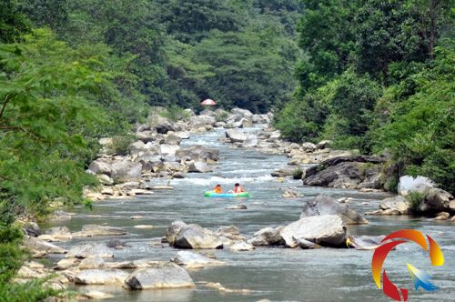 暑期过后 杉木河游客大幅回落 - 黔东南县市新