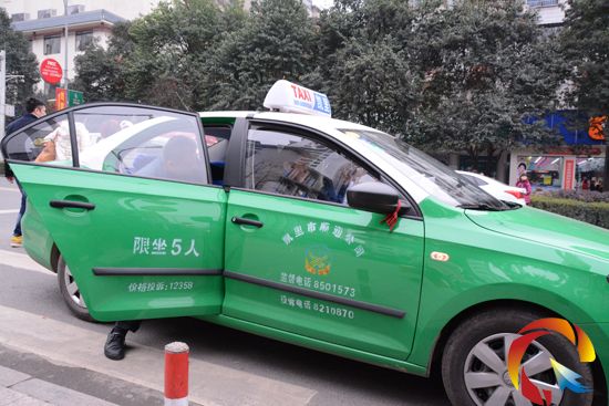 黔东南有多少人口_贵州至德文化研究会筹备工作组赴黔东南联络交流(3)