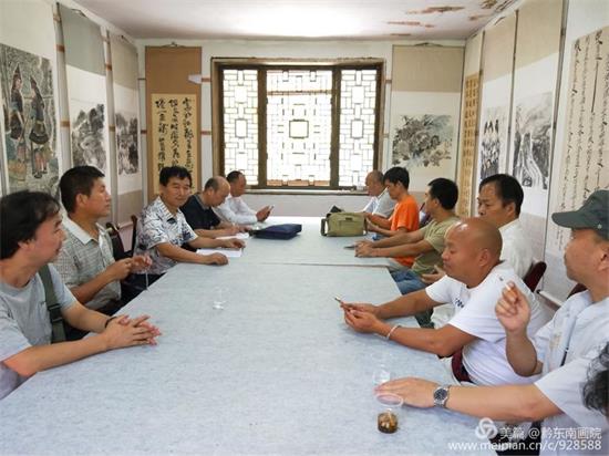 黔东南画院第一个“写生创作基地”成立——新一轮画师在此挥毫泼墨抒发情感