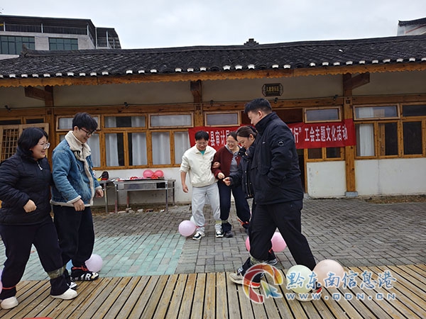 ��ƽ����ƾֿ�չ����ů����������ͬ�С� ���⹤��